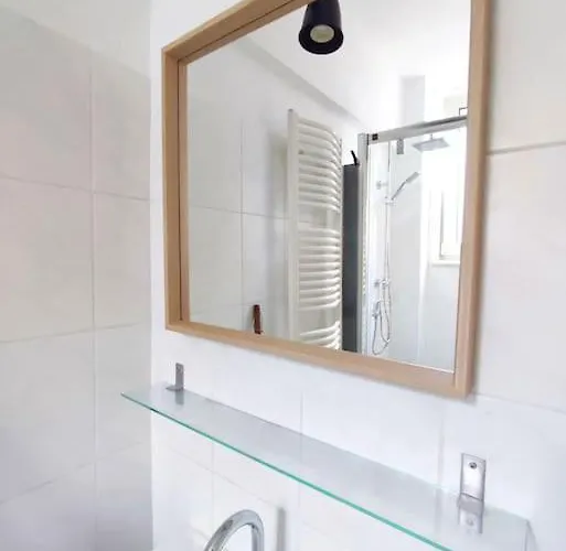 'bright 5' Wlan, 52 Qm Wohnung, Kueche, Innenstadt Schoetmar, 50 M Bis Schlosspark Apartamento *