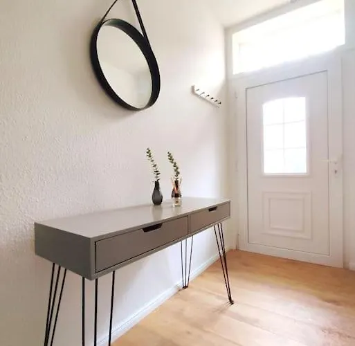 'bright 5' Wlan, 52 Qm Wohnung, Kueche, Innenstadt Schoetmar, 50 M Bis Schlosspark