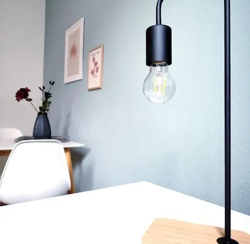 'bright 5' Wlan, 52 Qm Wohnung, Kueche, Innenstadt Schoetmar, 50 M Bis Schlosspark Lejlighed